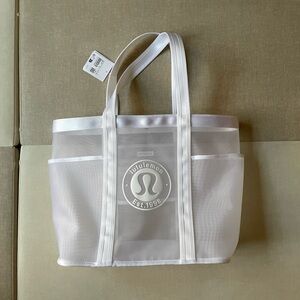 Lululemon Daily Multi-Pocket Mesh Tote Bag 20L
